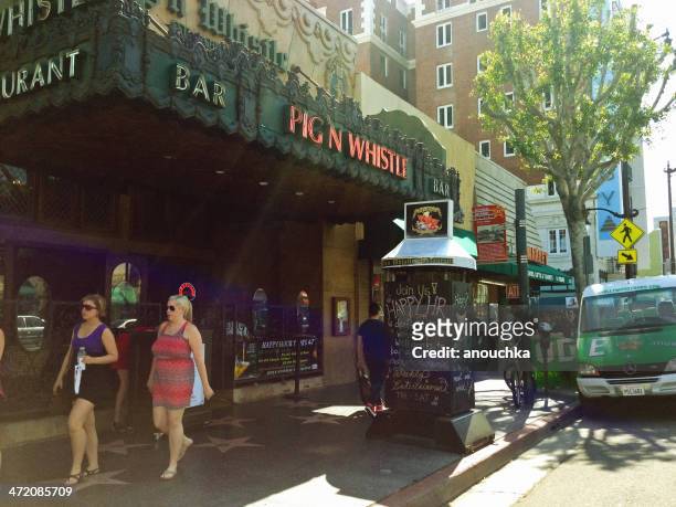 pig'n whistle bar on hollywood boulevard - pign whistle stock pictures, royalty-free photos & images