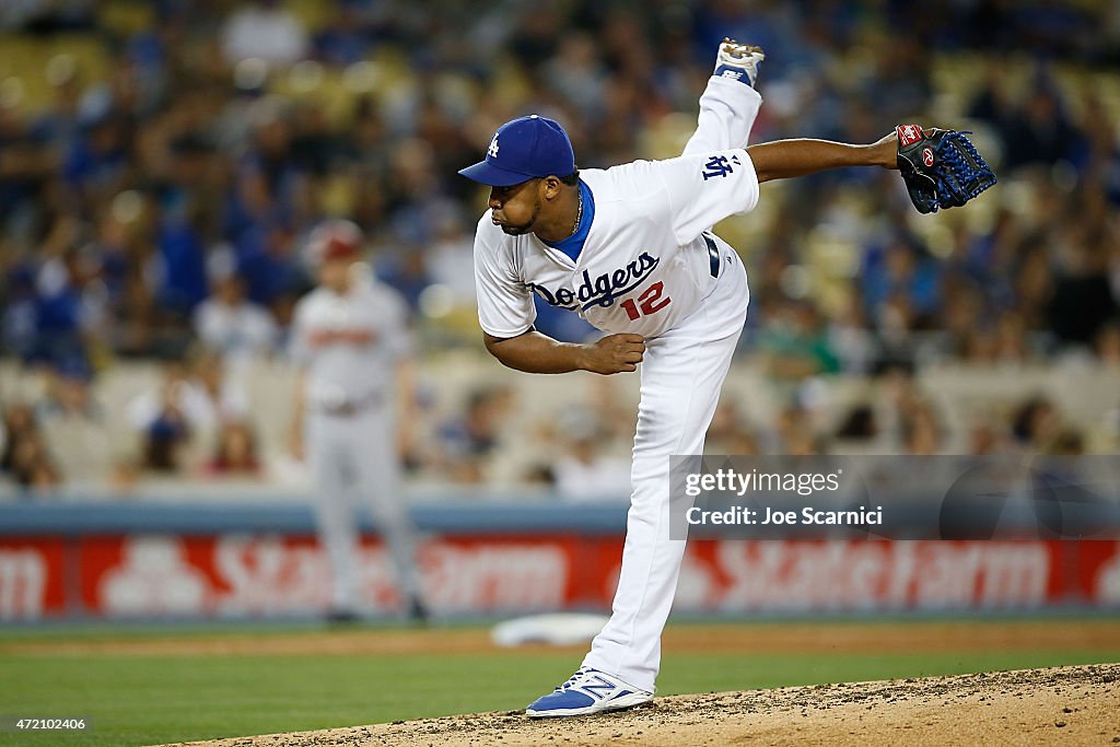 Arizona Diamondbacks v Los Angeles Dodgers