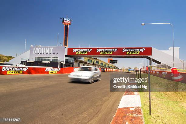 bathurst - mount panorama circuit - motogp of australia race stockfoto's en -beelden