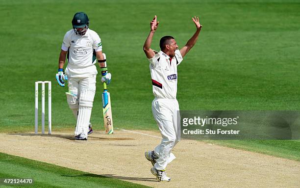 Somerset bowler Alfonso Thomas celebrates after dismissing Worcestershire batsman Daryl Mitchell during day two of the Division One LV County...