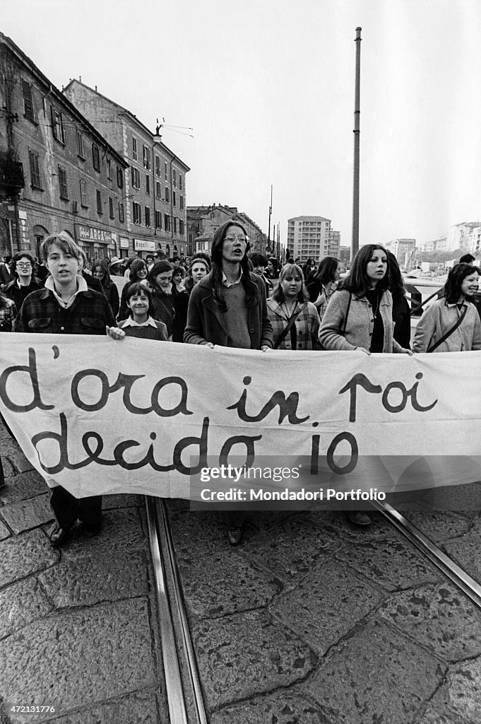 A feminist demonstration along viale Gorizia in Milan