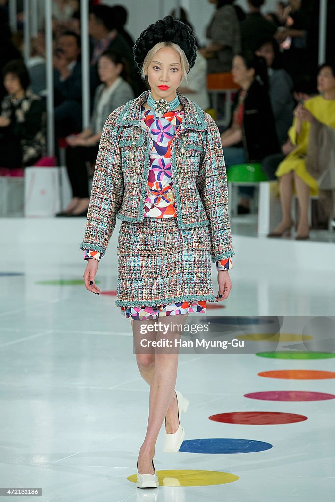 Chanel 2015/16 Cruise Collection - Runway