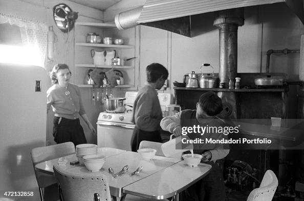 Lunch with an Inuit family