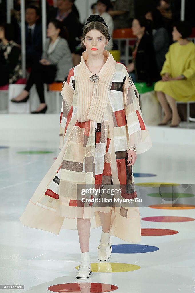 Chanel 2015/16 Cruise Collection - Runway