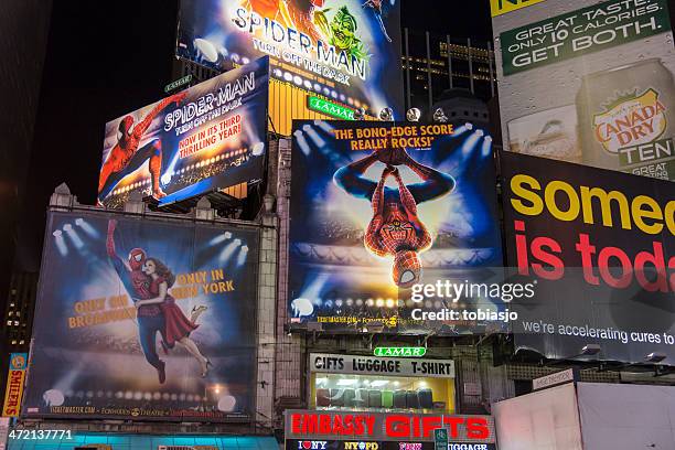 broadway-plakatwände - broadway theater exteriors and landmarks stock-fotos und bilder