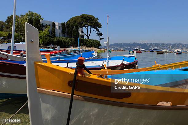 traditional fishing boats in port de l'olivette at antibes - antibes stock pictures, royalty-free photos & images