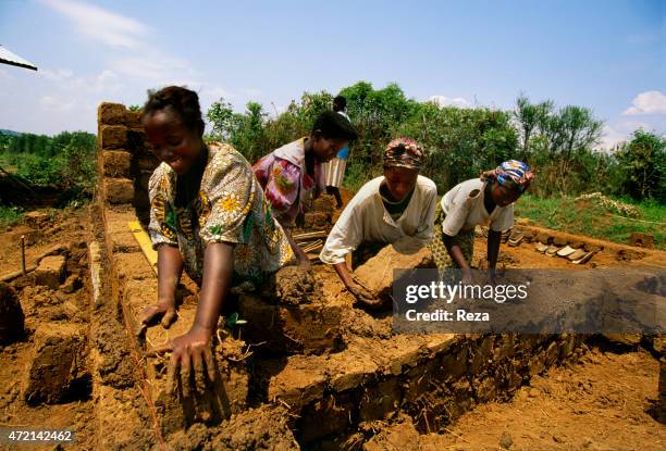 Rebuilding Rwanda Rwanda Woman Photos and Premium High Res Pictures - Getty Images