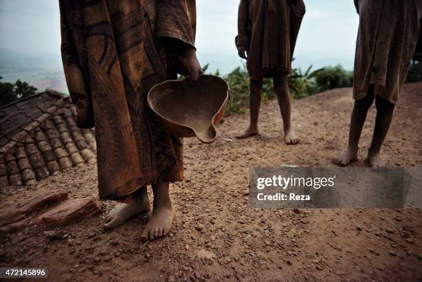 Burengue Camp, Lake Cyohoha, Rwanda. Hutu Burundian refugees note the dryness of the land.