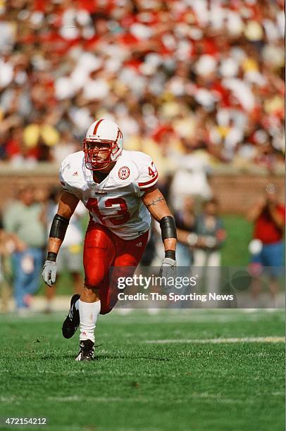 Scott Shanle of the Nebraska Cornhuskers runs against the Missouri Tigers in Columbia, Missouri on September 29, 2001.