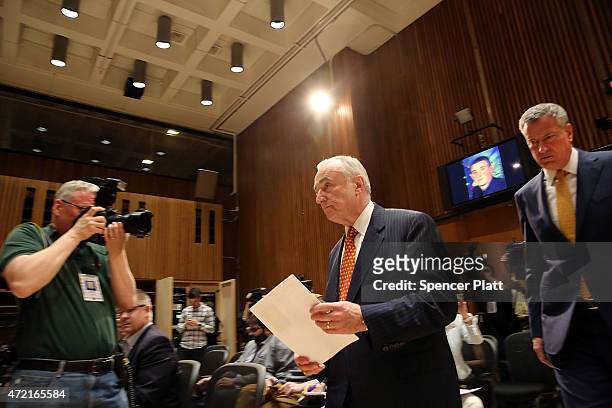 New York City Police Commissioner Bill Bratton enters a news conference with Mayor Bill de Blasio at police headquarters following the death of...