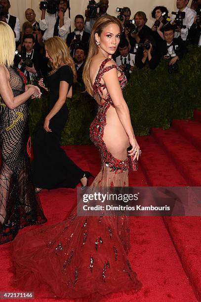 Jennifer Lopez attends the "China: Through The Looking Glass" Costume Institute Benefit Gala at the Metropolitan Museum of Art on May 4, 2015 in New...