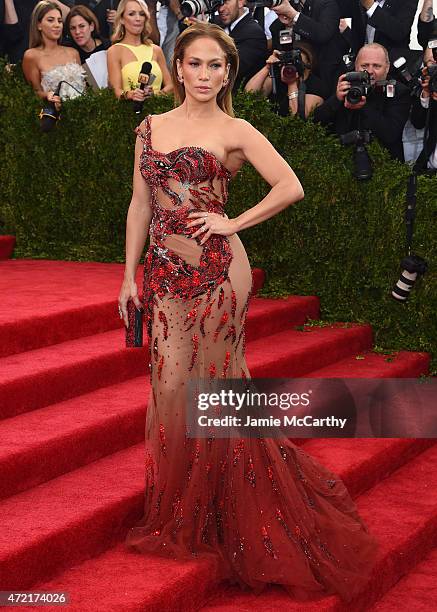 Jennifer Lopez attends the "China: Through The Looking Glass" Costume Institute Benefit Gala at the Metropolitan Museum of Art on May 4, 2015 in New...