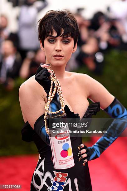 Sluiting Uitbreiden toxiciteit 240 Katy Perry Met Gala 2015 Photos and Premium High Res Pictures - Getty  Images