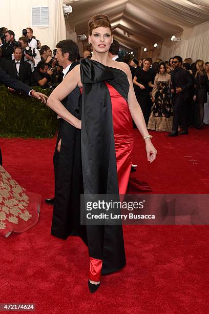 Linda Evangelista attends the "China: Through The Looking Glass" Costume Institute Benefit Gala at the Metropolitan Museum of Art on May 4, 2015 in...