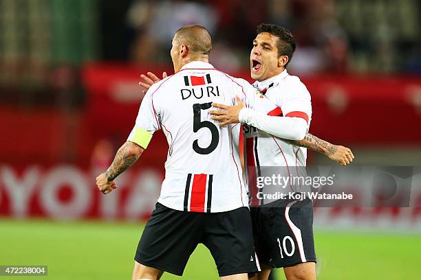 Everton and Cha Du Ri of FC Seoul celebrates the win during the AFC Champions League Group H match between Kashima Antlers and FC Seoul at Kashima...