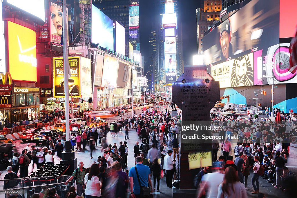 NYC City Council Bill Aims To Reduce Energy Usage By Limiting Lighting Of Empty Buildings At Night