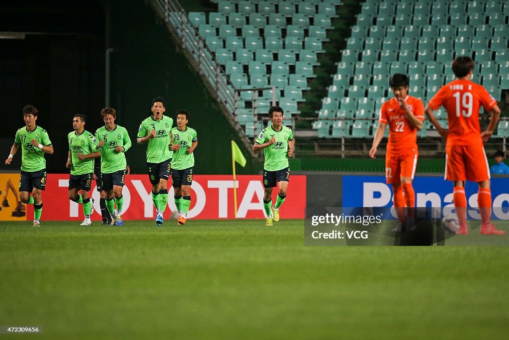 Jeonbuk Hyundai Motors v Shandong Luneng FC - AFC Champions League Group E