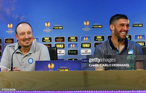 Napoli's goalkeeper from Argentina Mariano Andujar attends a press conference with Napoli's coach from Spain Rafael Benitez on the eve of the UEFA...