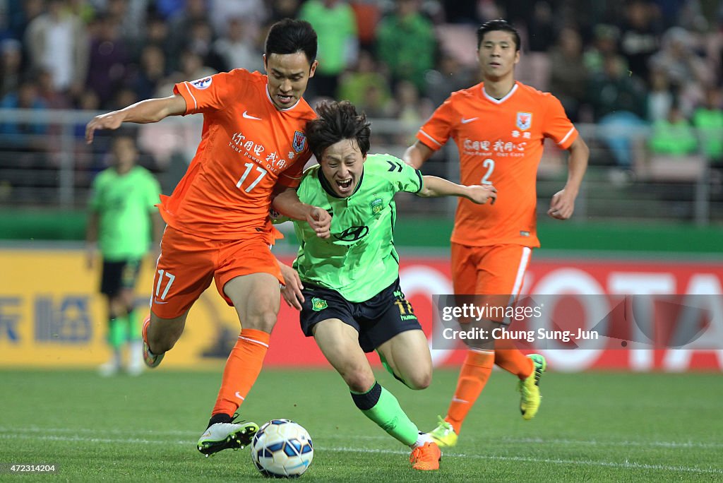 Jeonbuk Hyundai Motors v Shandong Luneng FC - AFC Champions League Group E