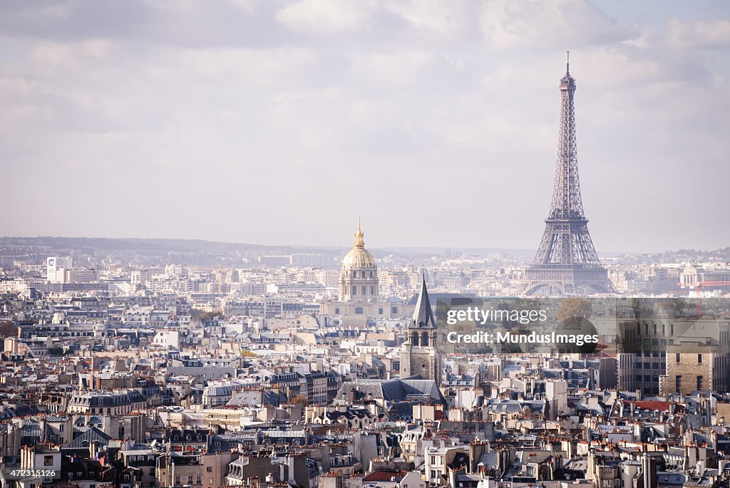 Skyline von Paris und den Eiffelturm.