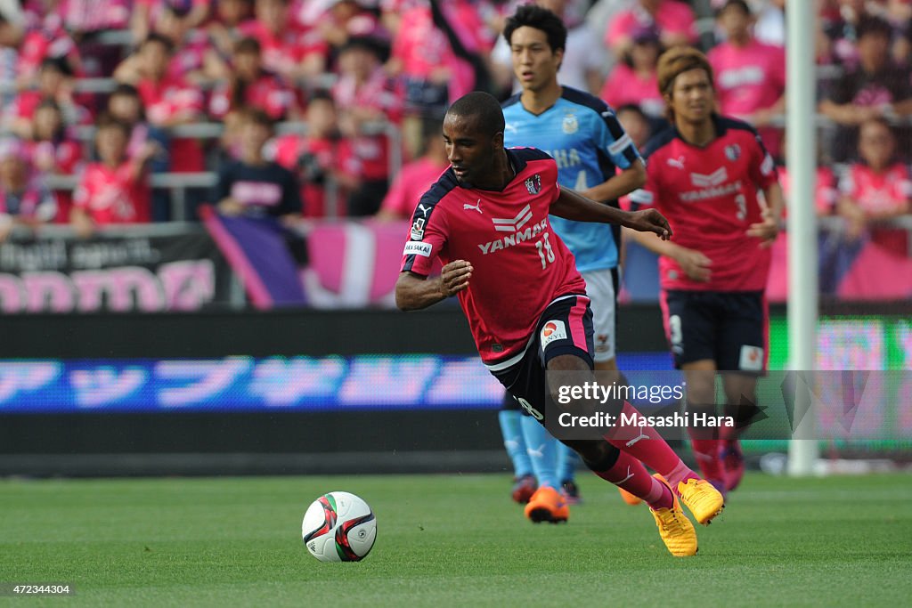 Cerezo Osaka v Jubilo Iwata - J.League 2