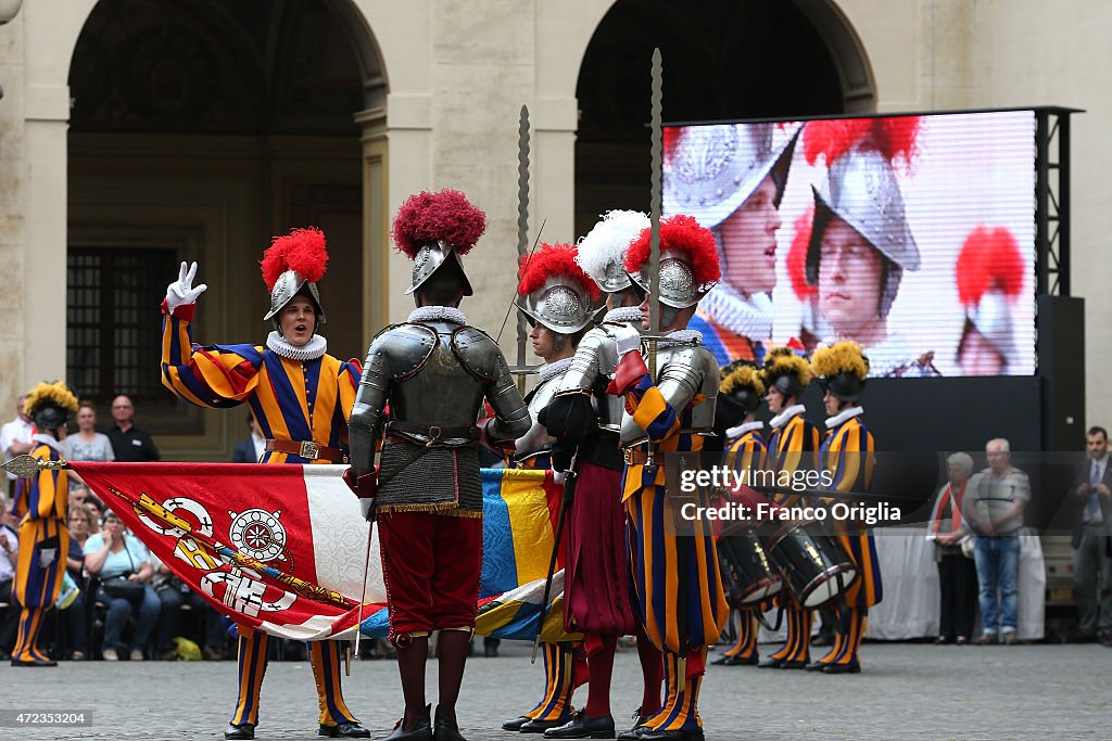 Swiss Guards Take Part In A Swearing-in Ceremony At The Vatican