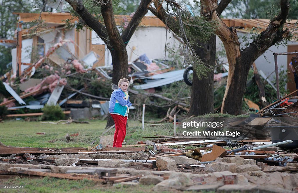 Tornadoes threaten Midwest