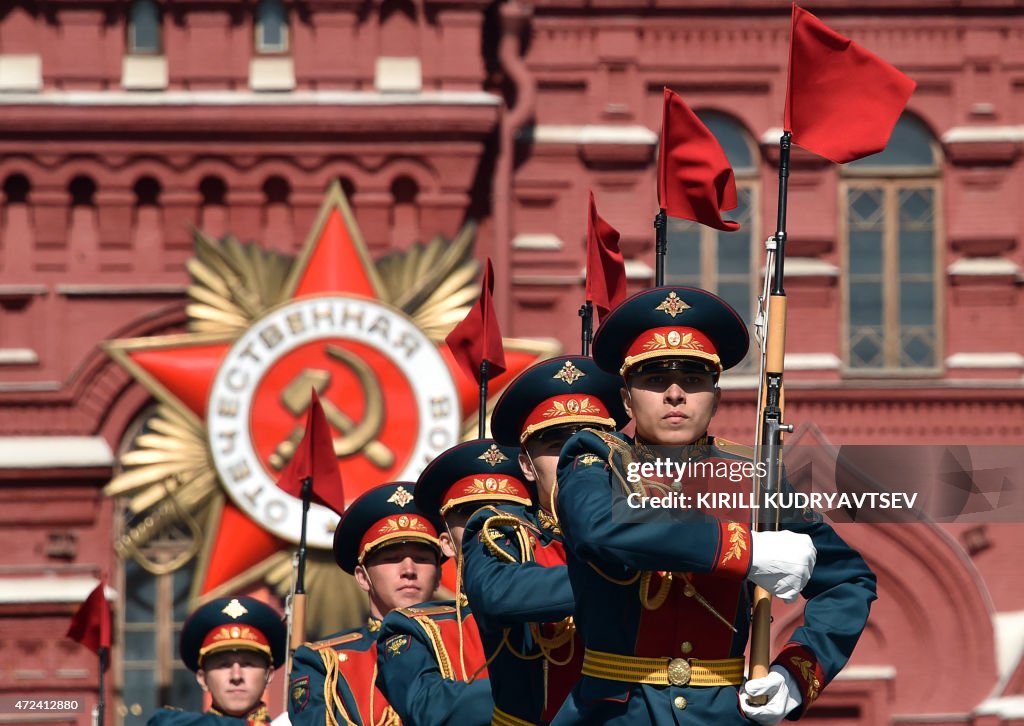 TOPSHOT-RUSSIA-HISTORY-WWII-PARADE-REHEARSAL