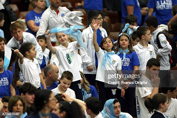 Supporters of the Societa Sportiva Lazio attend an audience with Pope Francis at the Paul VI Hall on May 7, 2015 in Vatican City, Vatican. Pope...