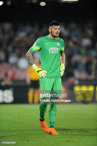 Denis Boyko of FC Dnipro Dnipropetrovsk in action during the UEFA Europa League Semi Final between SSC Napoli and FC Dnipro Dnipropetrovsk on May 7,...
