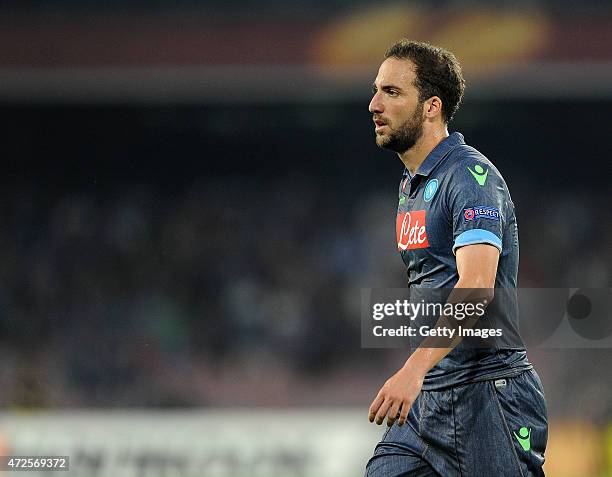 Gonzalo Higuain of Napoli in action during the UEFA Europa League Semi Final between SSC Napoli and FC Dnipro Dnipropetrovsk on May 7, 2015 in...