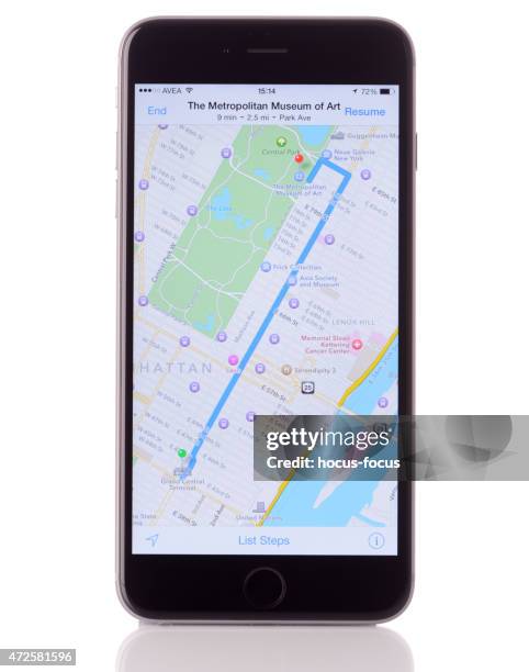 maps on iphone 6 plus - google map stock pictures, royalty-free photos & images