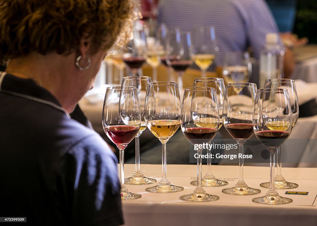 World's Top Wine Experts Tour California