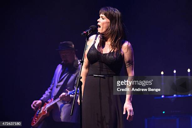 Beth Hart performs on stage at Barbican Centre on May 8, 2015 in London, United Kingdom