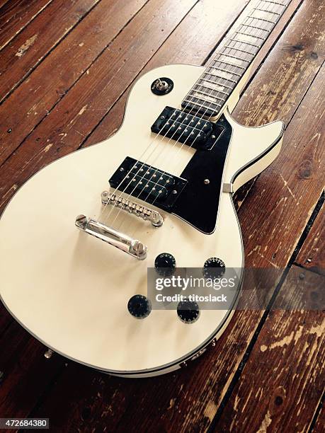 the paul guitar - musical instrument string stock pictures, royalty-free photos & images