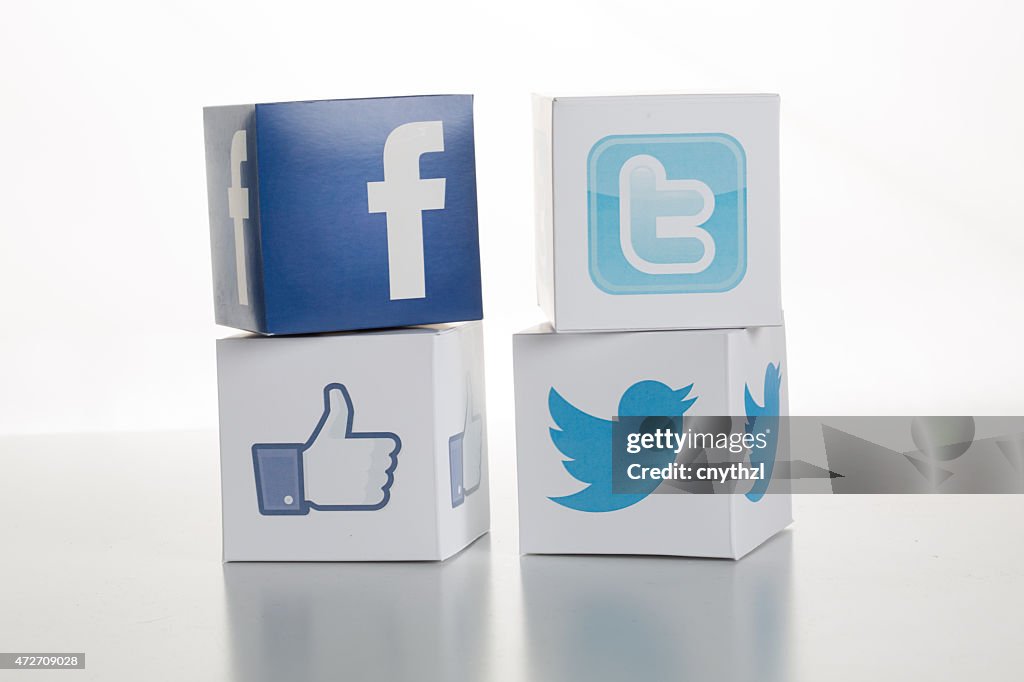 Facebook e Twitter icone loghi -