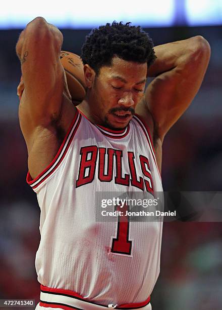 Derrick Rose of the Chicago Bulls shoots afree throw against the Cleveland Cavaliers in Game Three of the Eastern Conference Semifinals of the 2015...