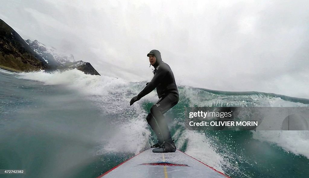 SURFING-NOR-ARCTIC