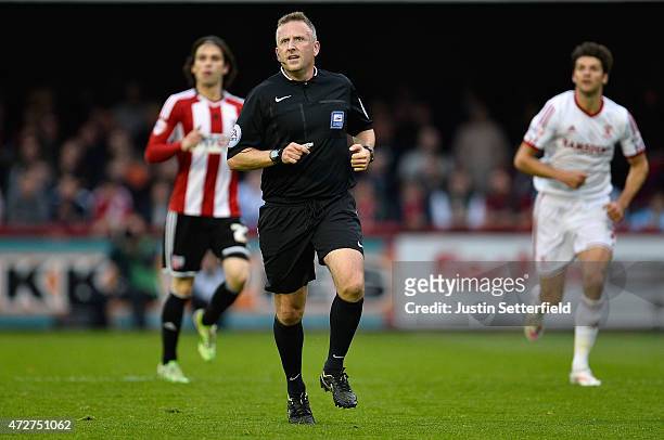 Referee Jonathan Moss during the Sky Bet Championship Playoff Semi-Final at Griffin Park between Brentford and Middlesbrough on May 8, 2015 in...