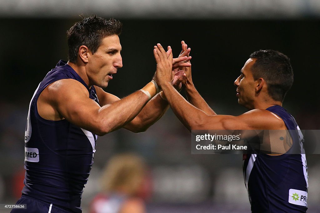 AFL Rd 6 - Fremantle v Essendon