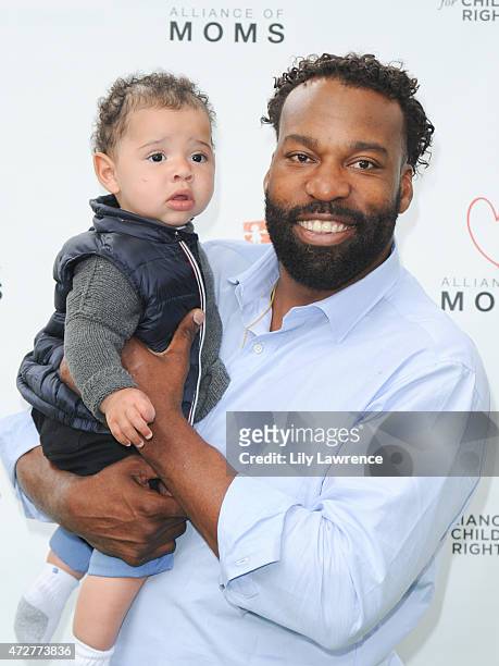 Professional basketball player Baron Davis attends Alliance Of Moms Giant Playdate on May 9, 2015 in Los Angeles, California.