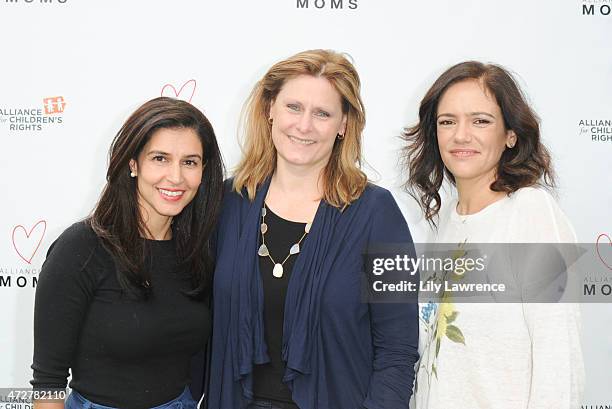 Yasmine Johnson, former prime minister of the UK's wife Sarah Brown and Jules Leyser host Alliance Of Moms Giant Playdate on May 9, 2015 in Los...