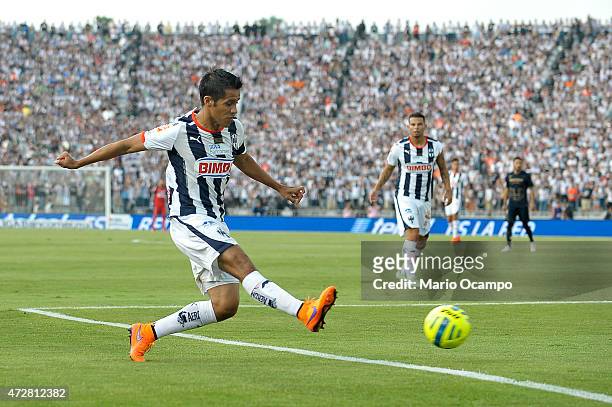 Severo Meza of Monterrey kicks the ball during a match between Monterrey and Pumas UNAM as part of 17th round of Clausura 2015 Liga MX at Tecnologico...
