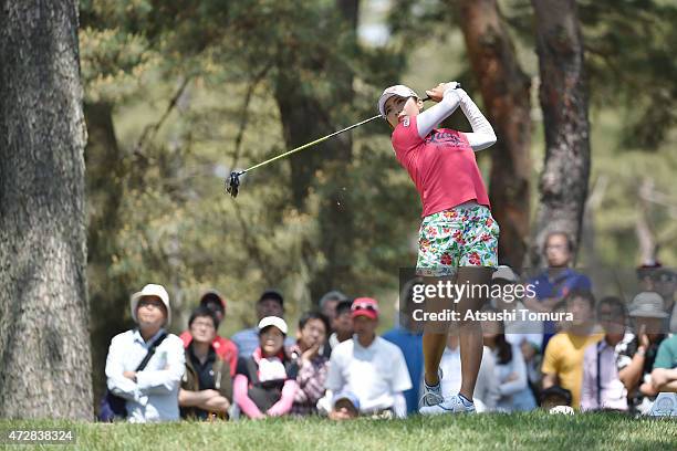 Bo-Mee Lee of South Korea hits her tee shot on the 5th hole during the World Ladies Championship Salonpas Cup at the Ibaraki Golf Club on May 10,...