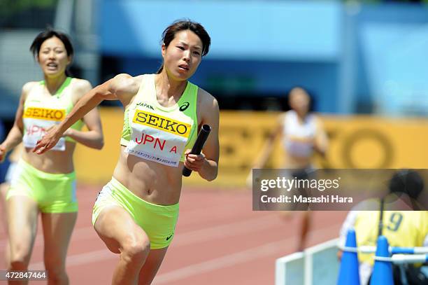 Manami Kira competes in the 4 x 400m relay during the Seiko Golden Grand Prix Tokyo 2015 at Todoroki Stadium on May 10, 2015 in Kawasaki, Japan.