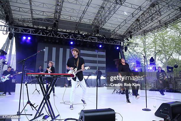 Joel Houston, Taya Smith, Jonathon ÔJDÕ Douglass and Matt Crocker of Hillsong perform in concert for "Welcome To The Summer Party" at Rumsey...