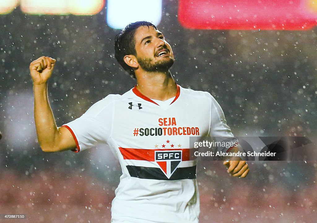 Sao Paulo v Flamengo - Brasileirao Series A 2015