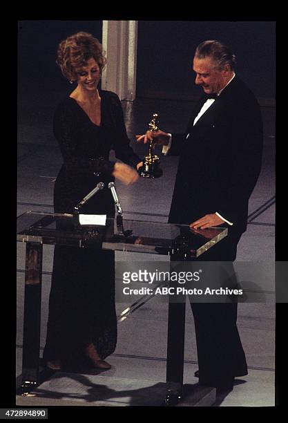 Show Coverage - Airdate: April 14, 1969. CAROL REED, WINNER BEST DIRECTOR FOR "OLIVER!" WITH PRESENTER JANE FONDA