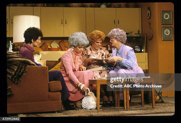 Show Coverage - Shoot Date: January 8, 1982. L-R: MARYEDITH BURRELL;MELANIE CHARTOFF;VALERIE HARPER;BRANDIS KEMP