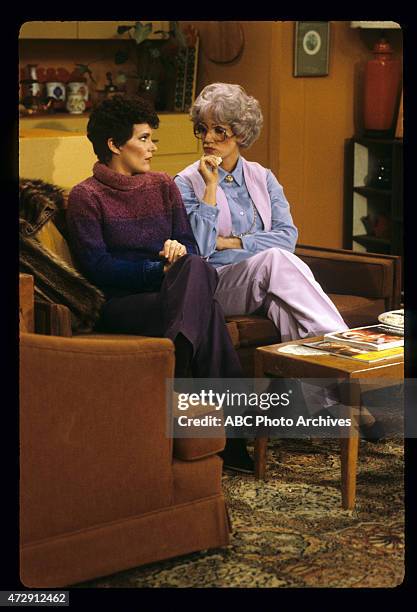 Show Coverage - Shoot Date: January 8, 1982. L-R: MARYEDITH BURRELL;BRANDIS KEMP